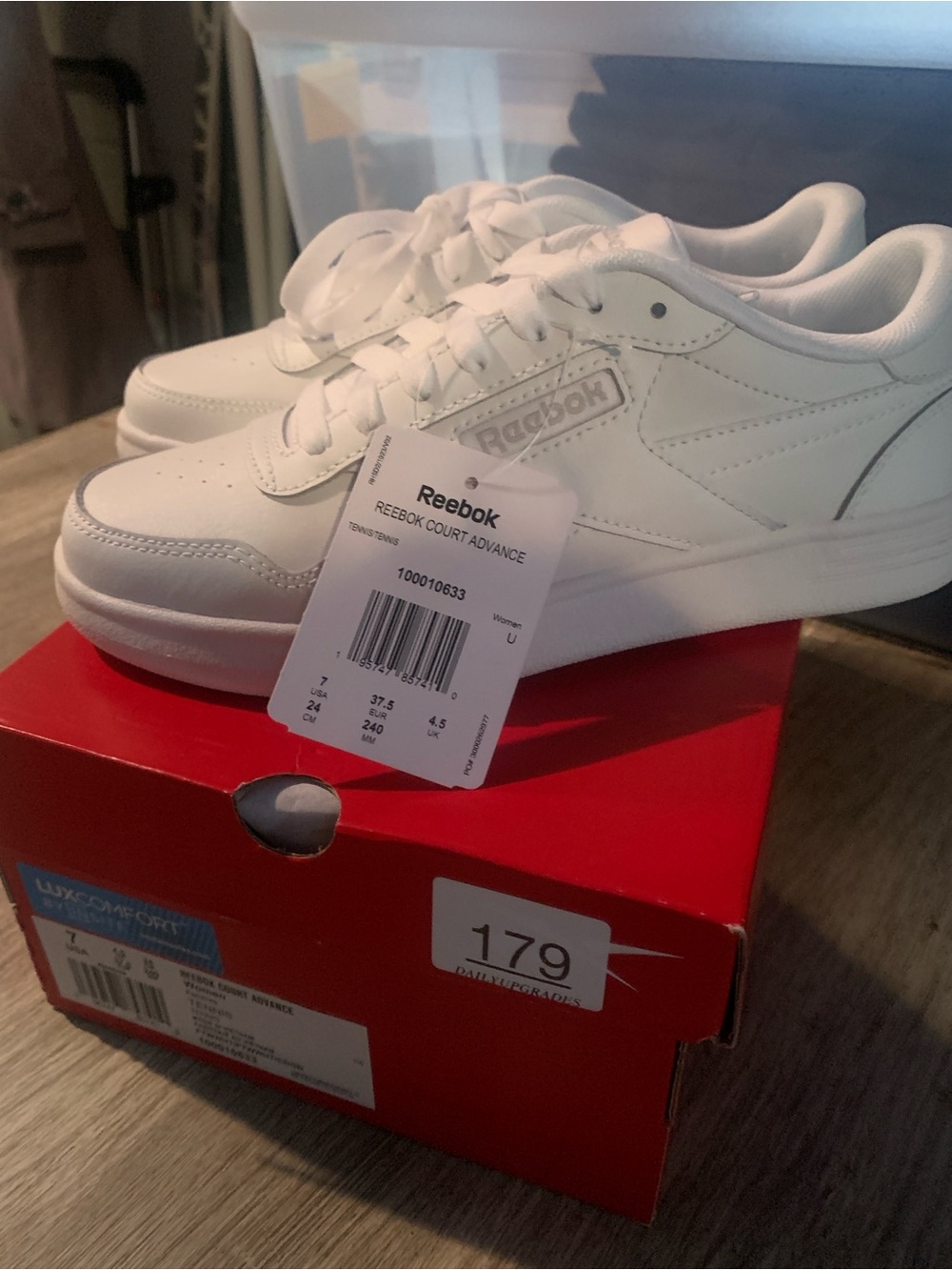 Reebok Court Advance Women’s White Sneakers Size 7 NWT LuxComfort Memory Foam